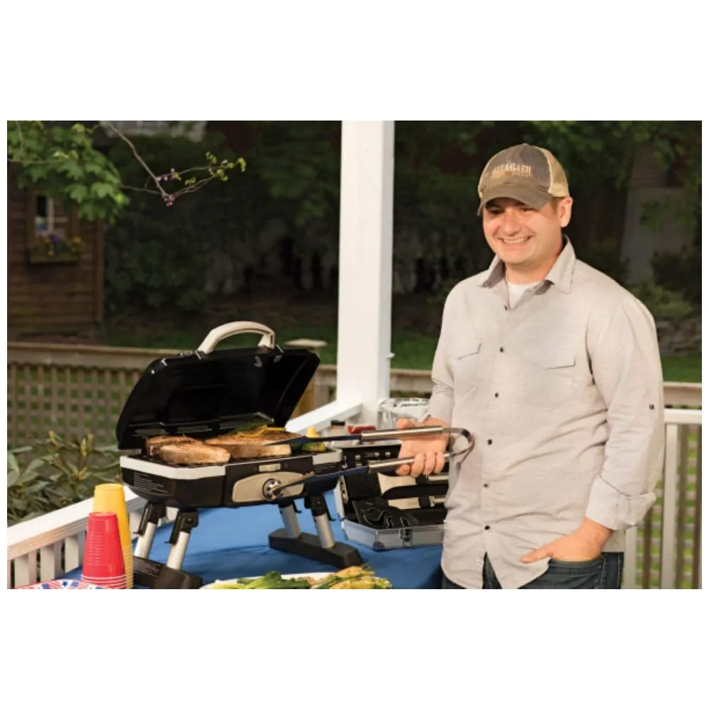 ECTQ4S6GCKJ00B_3 jpg - Grill, Churrasqueira Petit Gourmet Portátil, Gás, CUISINART CGG 180TB, Preto