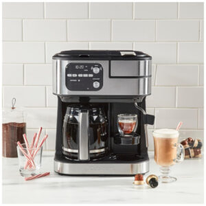 ECTQF75VMSWB0B_1-2 jpg - Cafeteira Programável 2,8 Litros com Painel Digital e Desligamento Automático, 110V, Cuisinart, Preta