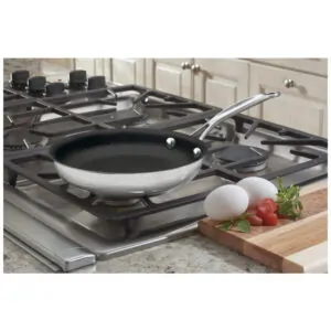 ECTQFSWEC0000B_2-3 jpg - Frigideira Antiaderente em Aço Inoxidável de 20 cm, Pode ser Lavável na Máquina de Lavar Louça, Cuisinart Chef s Classic