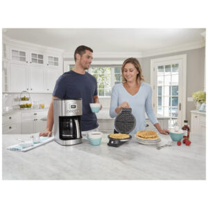 Cafeteira Elétrica Programável Capacidade 14 Xícaras Filtro Reutilizável Alça de Aço Inoxidável Cor, CUISINART DCC 3200, Prateado