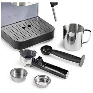 ECTQRWR8DP3C0B_5 jpg - Máquina de Café Expresso 1,6L em Aço Inoxidável com Bocal de Leite, 110V, Cuisinart EM100NP, Prata